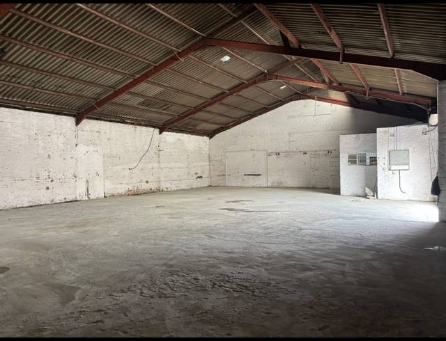 8,000M² MINI FACTORY FOR SALE IN ISIPINGO RAIL